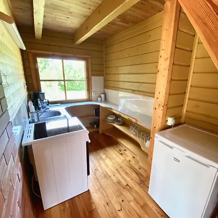 Maenniliiva Puhkemaja Сasa de vacaciones HIIUMAA